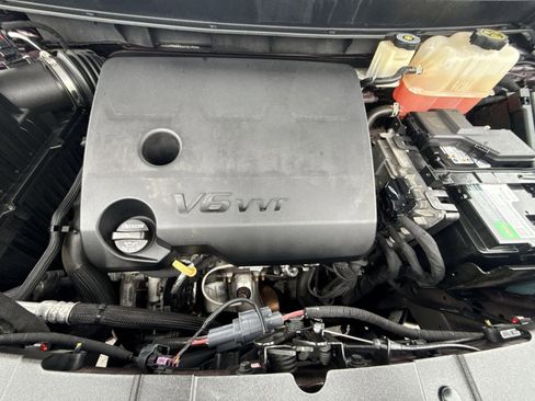 Used 2018 Buick Enclave Essence image 26