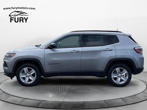 Used 2022 Jeep Compass Latitude w/ Convenience Group AWD/4WD image 7