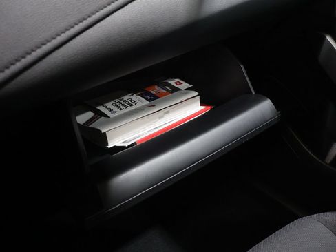 Used 2021 Toyota Corolla SE w/ SE Premium Package FWD image 32
