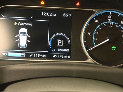 Used 2019 Nissan Leaf SV w/ SV Technology Package image 8