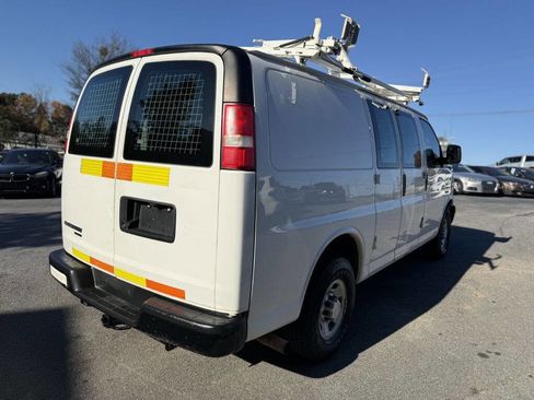 Used 2015 Chevrolet Express 2500 image 6