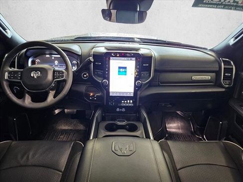 Used 2025 RAM 2500 Laramie AWD/4WD image 18
