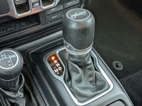 Used 2020 Jeep Wrangler Unlimited Sport AWD/4WD image 23