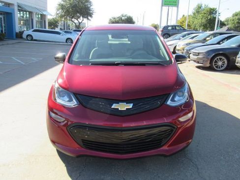 Used 2020 Chevrolet Bolt LT image 2