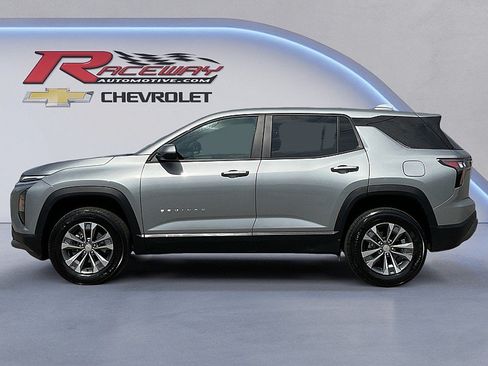 Used 2026 Chevrolet Equinox LT w/ Convenience Package II FWD image 2