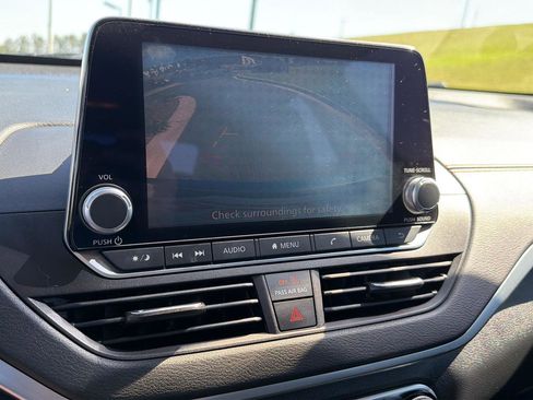 Used 2021 Nissan Altima 2.5 SR w/ SR Premium Package FWD image 25