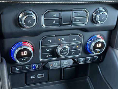 Certified 2022 GMC Yukon AT4 AWD/4WD image 22