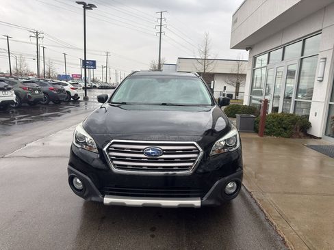 Used 2017 Subaru Outback 2.5i Touring image 8