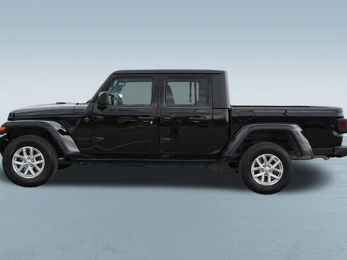 Used 2023 Jeep Gladiator Sport image 4