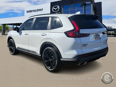 Used 2026 Honda CR-V Sport Touring image 4