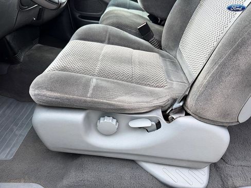 Used 2001 Ford F150 Lariat image 29