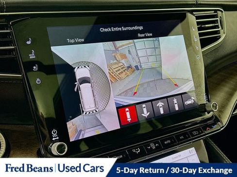 Used 2023 Jeep Grand Wagoneer Series II image 16