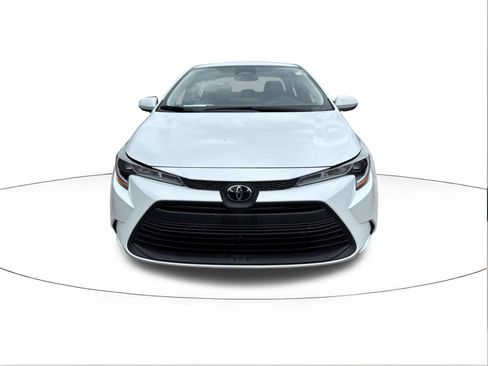 Used 2023 Toyota Corolla LE FWD image 8
