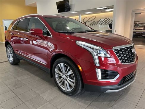 Certified 2023 Cadillac XT5 Premium Luxury image 8