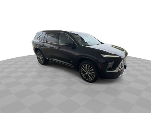 Certified 2025 Buick Enclave Avenir AWD/4WD image 2