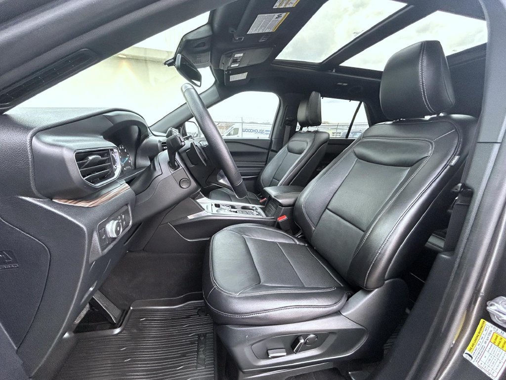 Used 2020 Ford Explorer Limited w/ Class III Trailer Tow Package AWD/4WD image 11