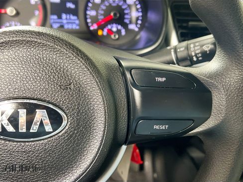 Used 2018 Kia Rio LX image 18