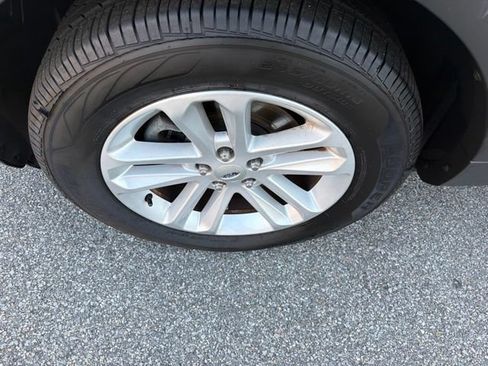Used 2016 Ford Explorer FWD image 14