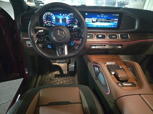 Used 2025 Mercedes-Benz GLS 63 AMG 4MATIC image 18