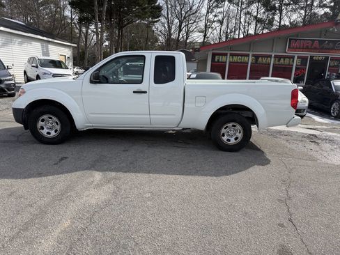 Used 2018 Nissan Frontier S image 3