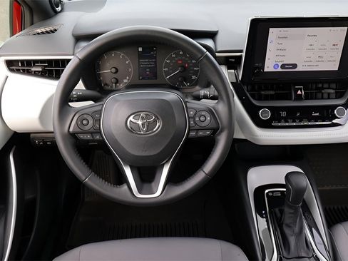 Certified 2023 Toyota Corolla SE image 15