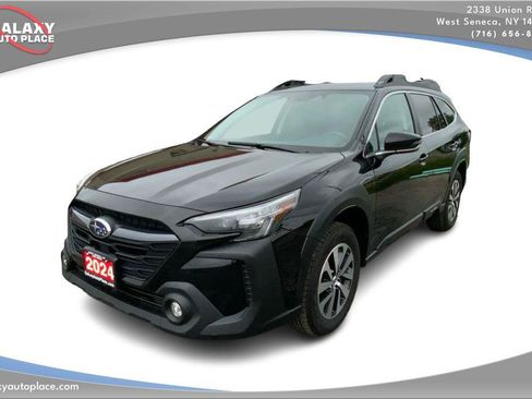 Used 2024 Subaru Outback Premium AWD/4WD image 1