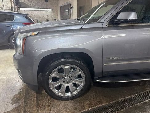 Used 2018 GMC Yukon Denali w/ Open Road Package AWD/4WD image 9