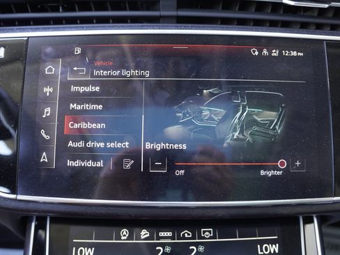 Used 2022 Audi Q8 Premium Plus AWD/4WD image 22