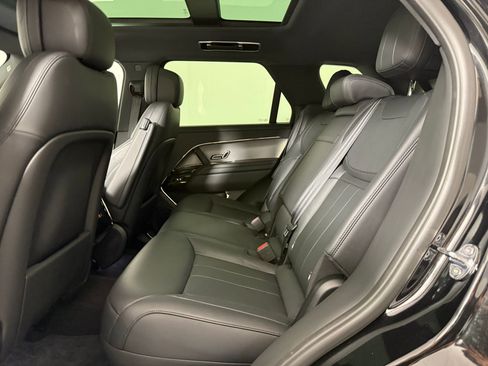 Used 2025 Land Rover Range Rover Sport SE AWD/4WD image 15