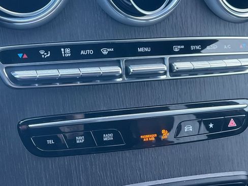 Used 2022 Mercedes-Benz GLC 300 4MATIC image 17