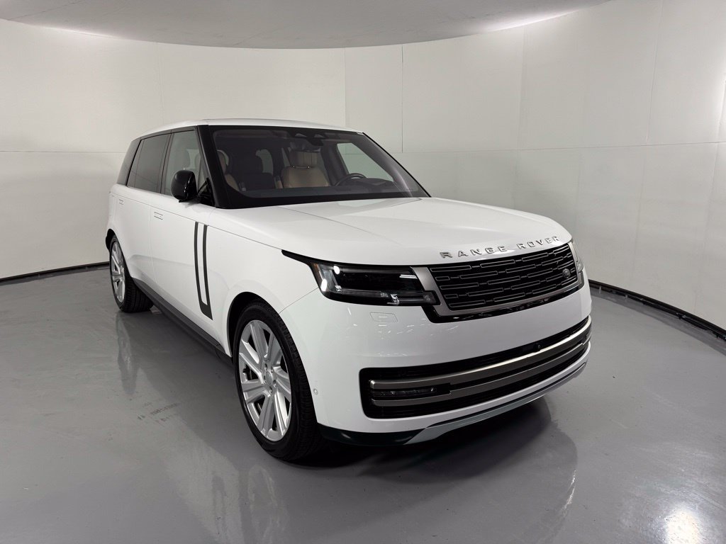 Used 2023 Land Rover Range Rover Long Wheelbase SE AWD/4WD image 3