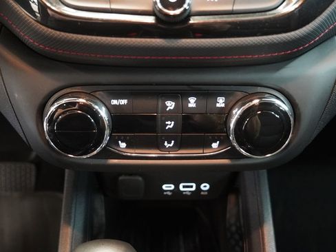 Used 2023 Chevrolet TrailBlazer RS w/ Convenience Package image 7