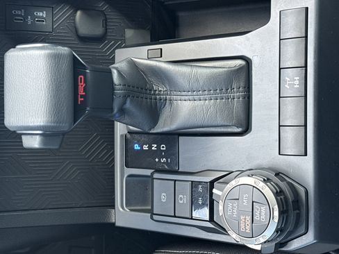 Used 2025 Toyota Tacoma TRD Off-Road AWD/4WD image 26