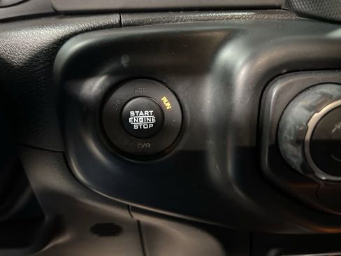 Used 2022 Jeep Wrangler Unlimited Rubicon 4xe image 32