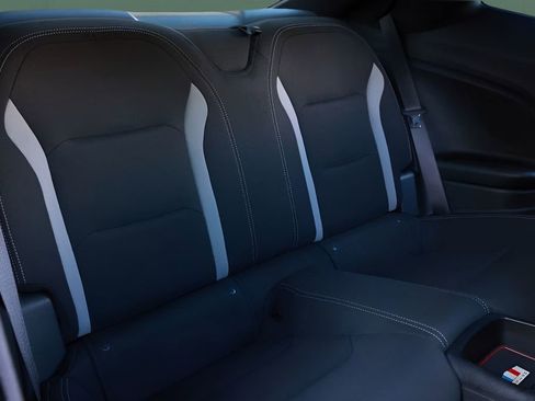 Used 2020 Chevrolet Camaro LT w/ Technology Package RWD image 28
