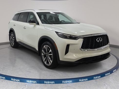 Certified 2023 INFINITI QX60 Luxe w/ Cargo Package AWD/4WD image 3