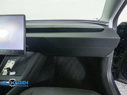 Used 2025 Tesla Model 3 Long Range AWD/4WD image 39