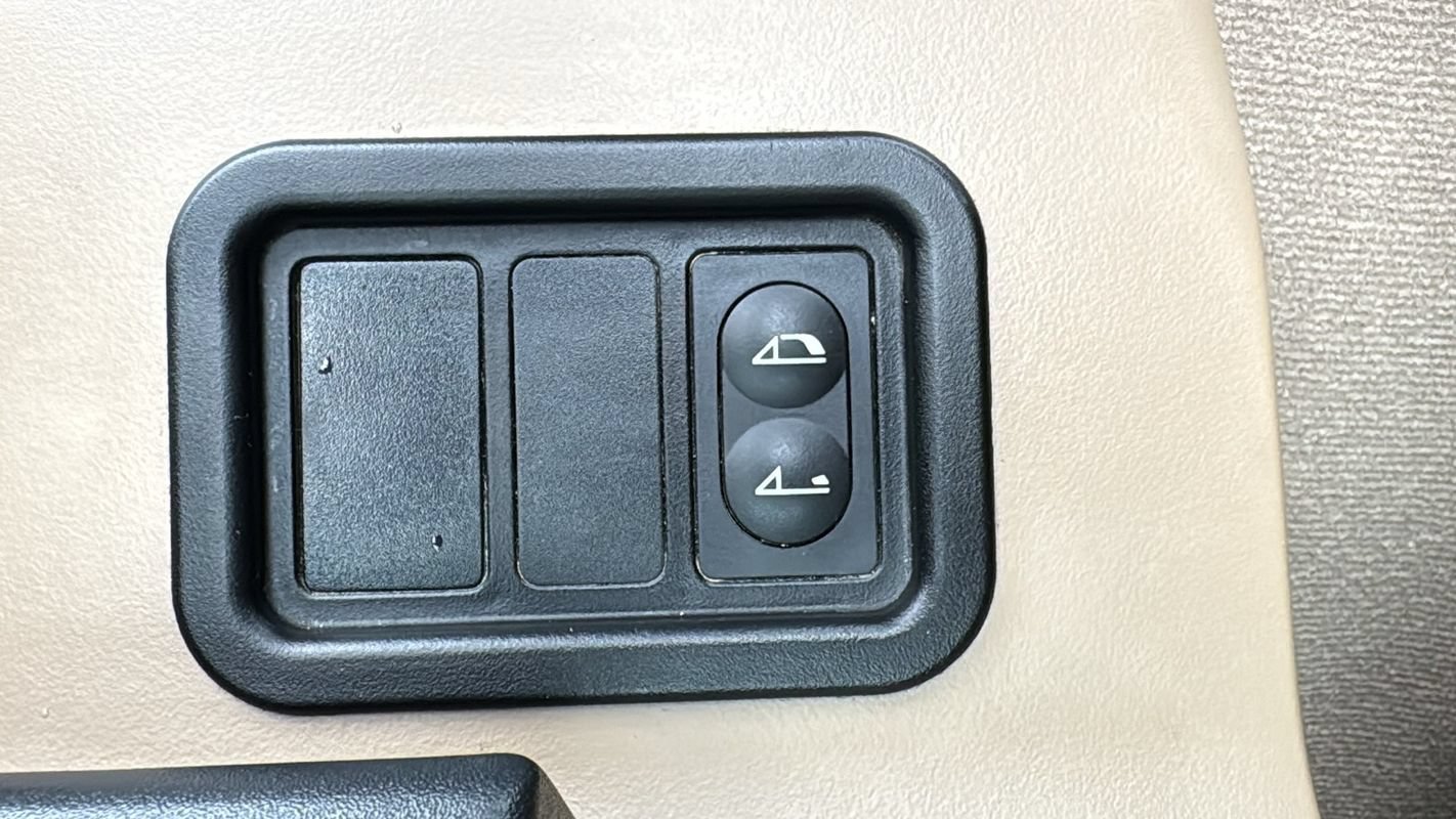 Used 2001 BMW Z3 2.5i RWD image 29