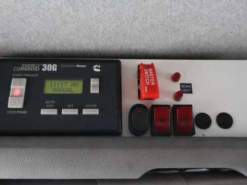 Used 2013 Mercedes-Benz Sprinter 3500 image 30