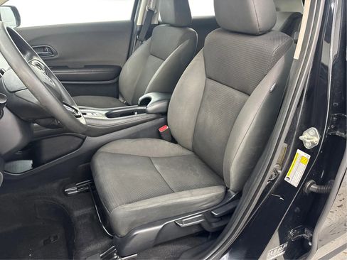 Used 2019 Honda HR-V LX image 13