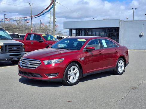 Used 2018 Ford Taurus SEL image 1
