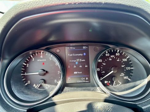 Used 2018 Nissan Rogue SV AWD/4WD image 21