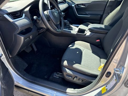 Used 2024 Toyota RAV4 XLE image 6