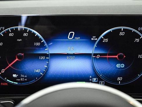 Certified 2023 Mercedes-Benz EQB 350 4MATIC SUV w/ Exclusive Package image 11