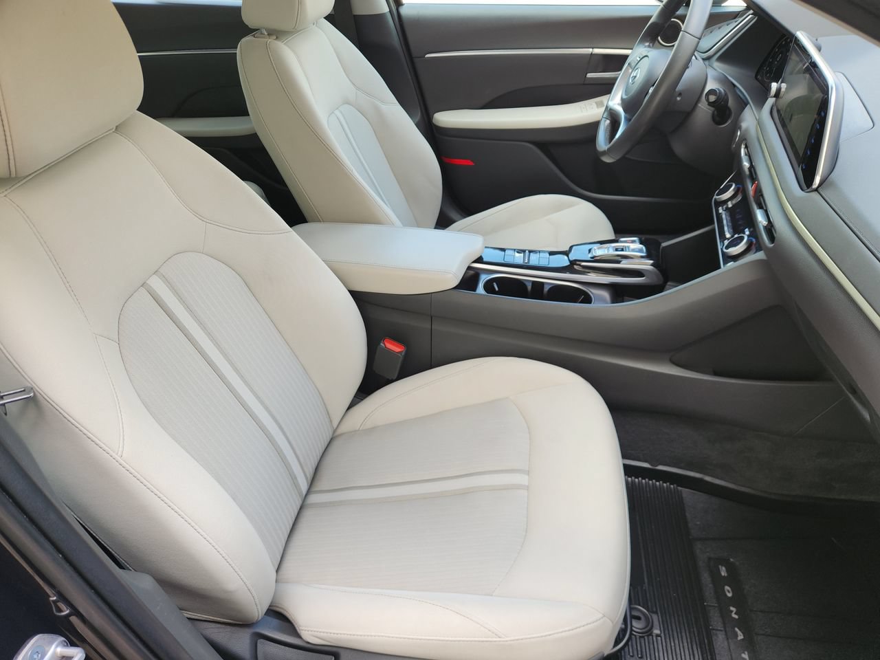 Used 2023 Hyundai Sonata SEL w/ Convenience Package FWD image 10