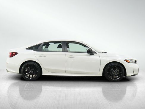 Used 2025 Honda Civic Sport image 6