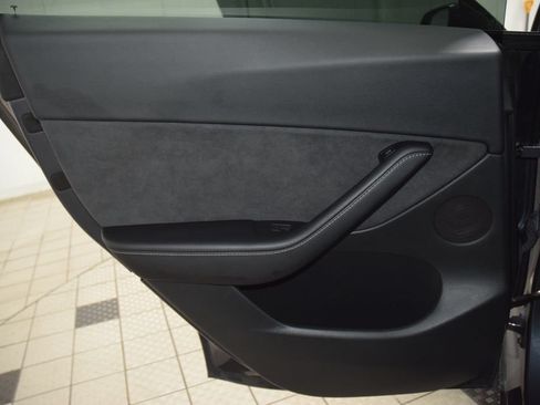 Used 2022 Tesla Model Y Performance AWD/4WD image 41