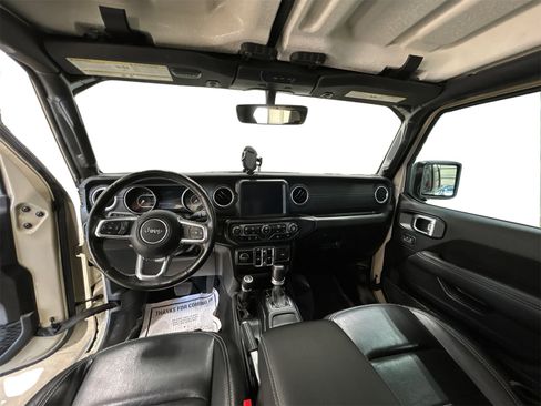 Used 2022 Jeep Gladiator Overland w/ Popular Equipment Package image 18