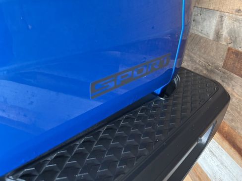 Used 2021 Jeep Gladiator Sport image 27