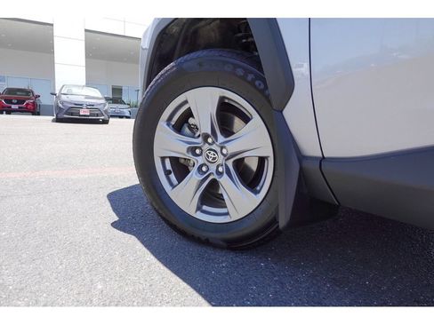 Certified 2023 Toyota RAV4 LE AWD/4WD image 10